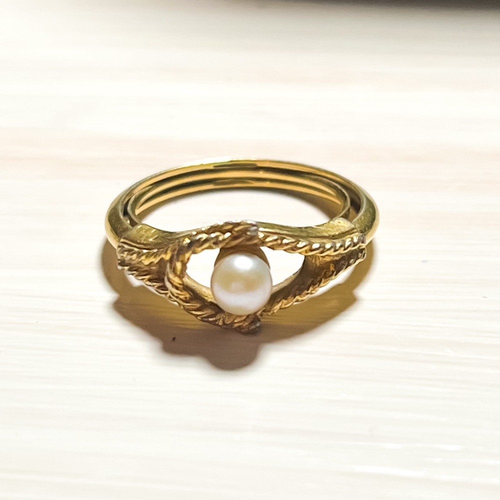Antique AVON pearl ring size 7